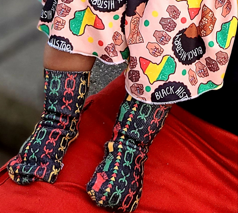 Juneteenth Broken Chains Socks - Sweet Reasons